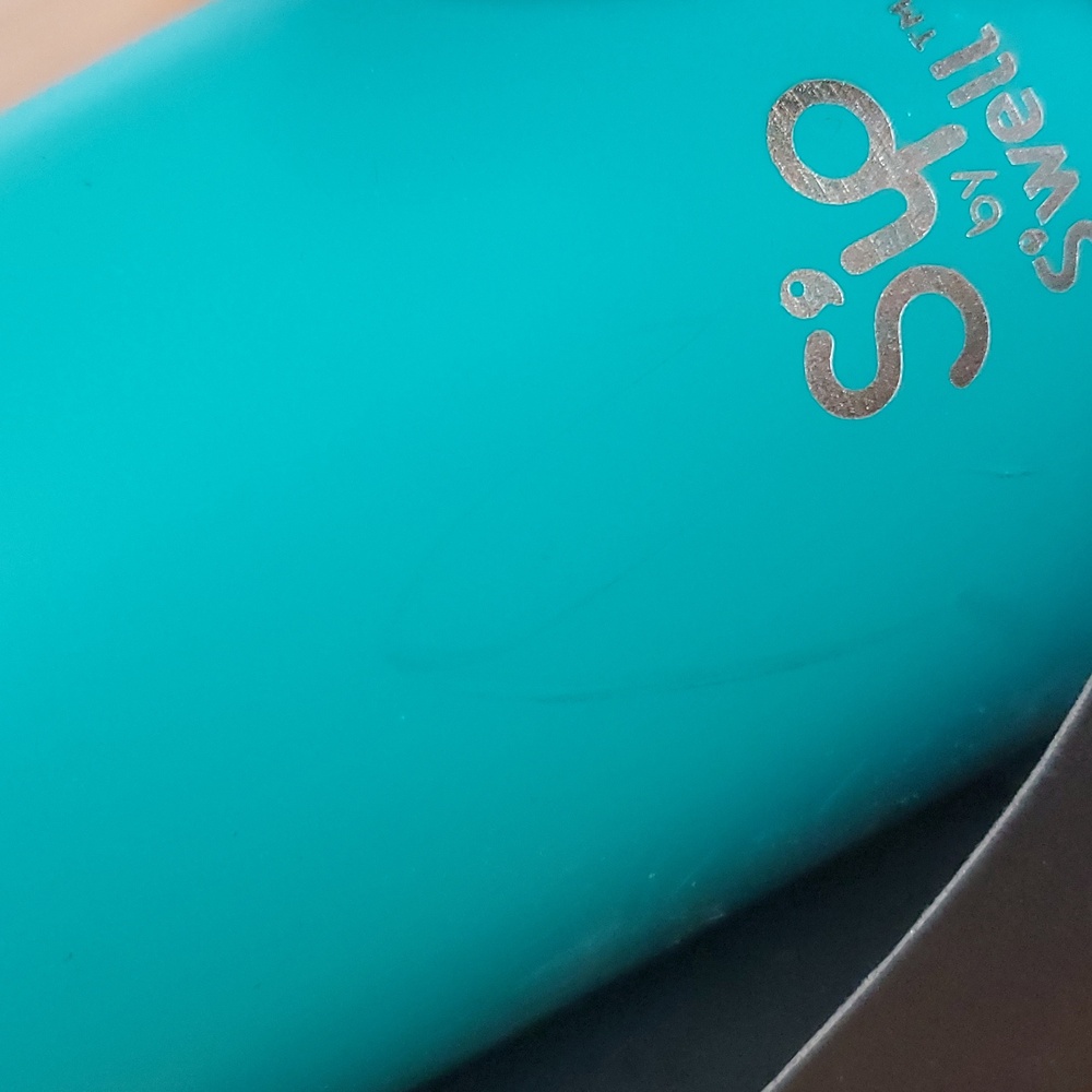 New Sip by Swell Water Bottle - Picture 4 of 7